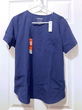 Scrubstar women’s V-Neck Scrub Top in Navy